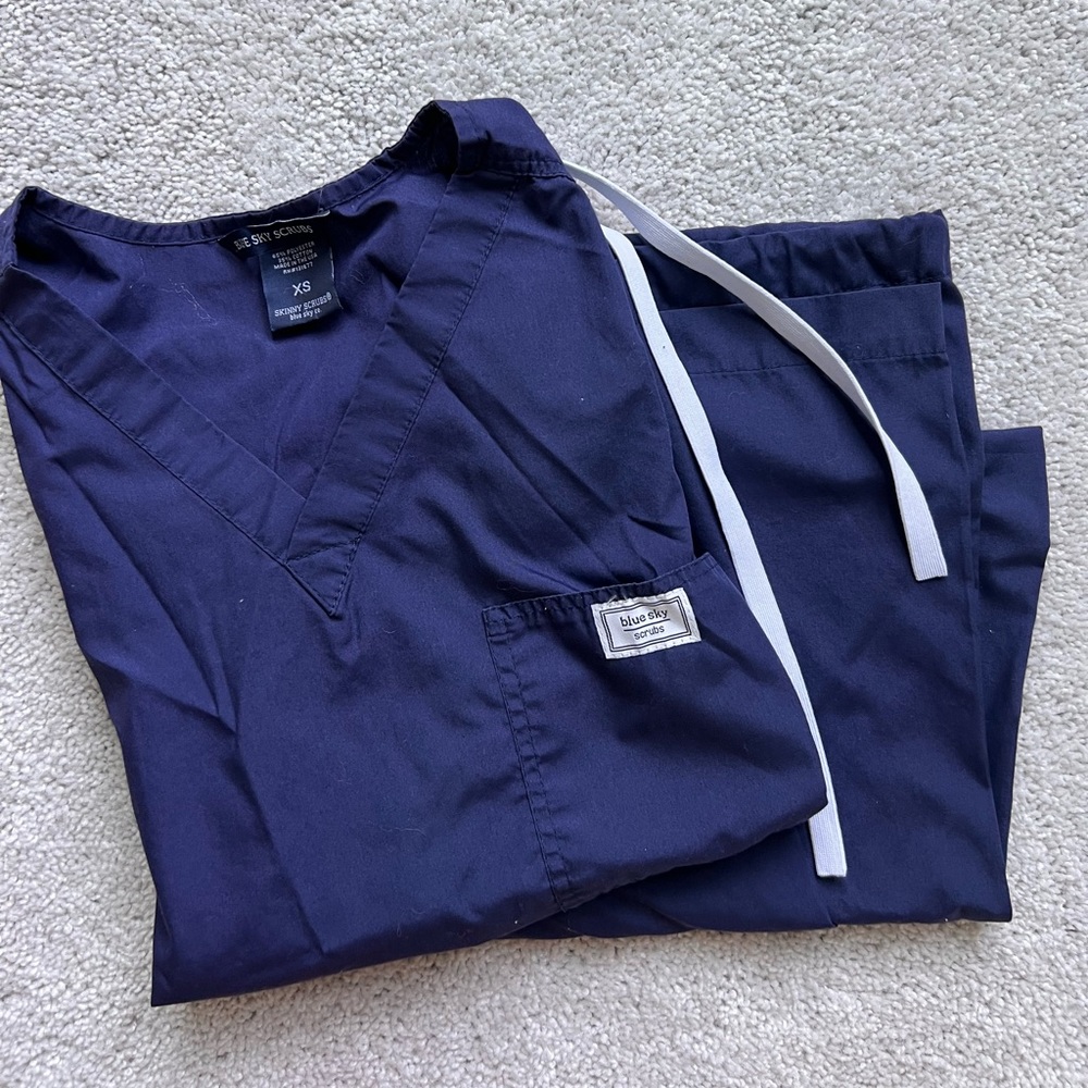 Womens XS Navy Blue Sky scrubs - top and bottoms